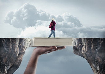 河南省鹤壁山城区到山东日照坐 小轿车有多少公里-